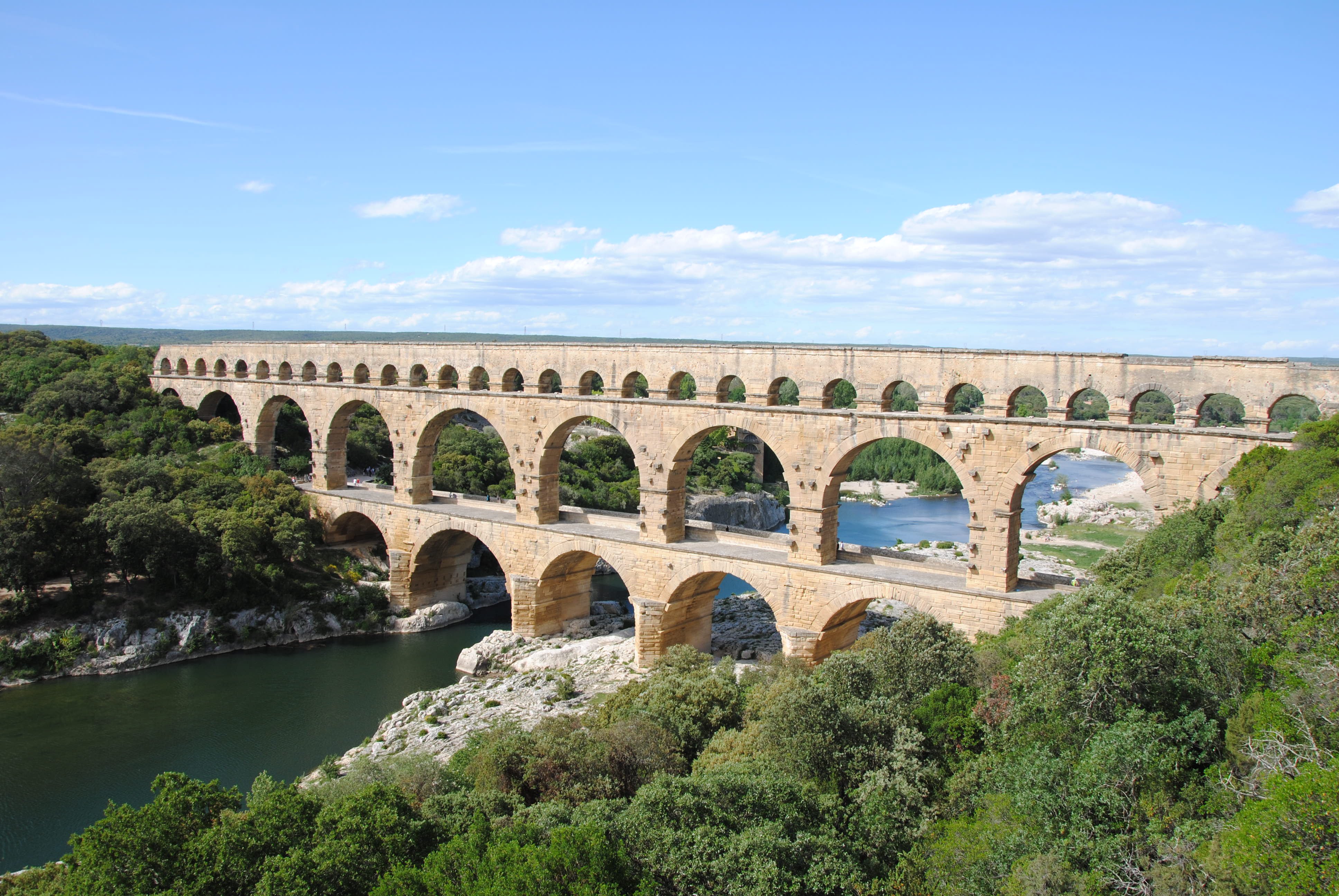 Nimes